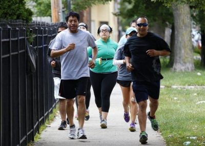 Latinos buscan mejorar salud en el 2022