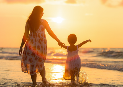 El amor de una madre gana seguridad y estatus para su hija