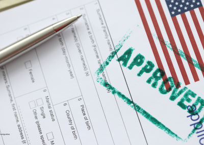 ¿Qué significa “Active Review” en USCIS? Tiempos de espera, causas y soluciones